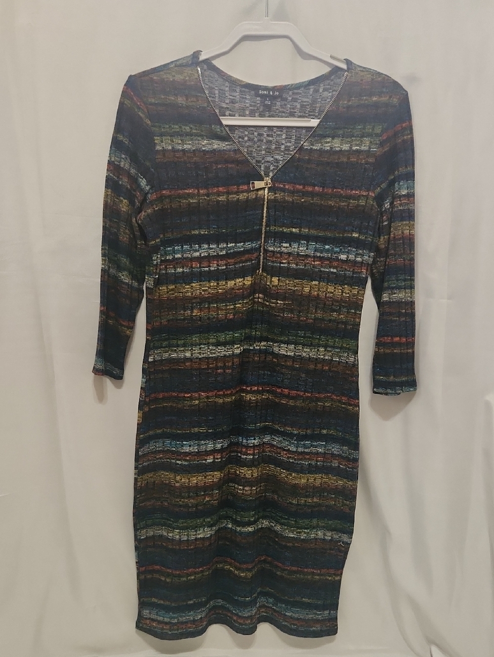 Sami & Jo Multicolor Striped V‑Neck Midi Dress with Zip Accent